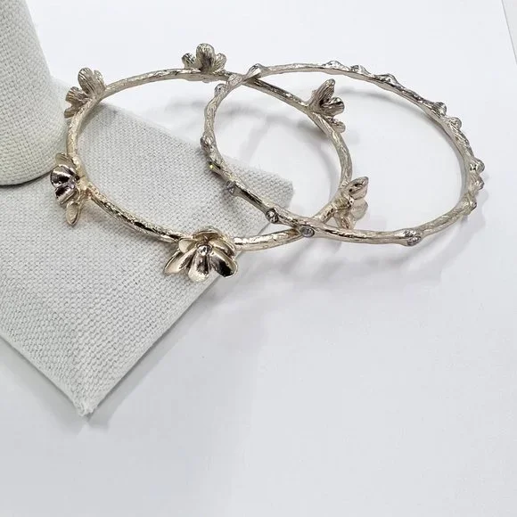 Set of 2 - Shiny Textured Gold Tone Flower & Jeweled Bangle Bracelets - Picture 2 of 7